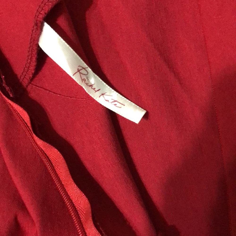 Cute red dress! - Picture 5 of 6